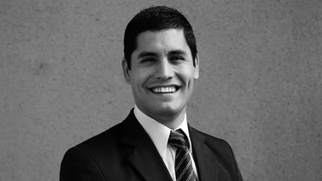 Abel López Valente, asesor comercial.