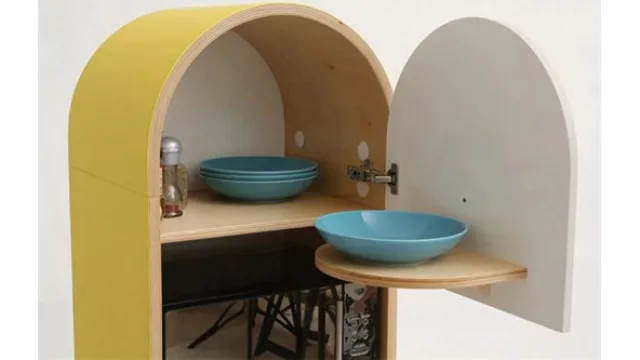 LO-LO posee espacio para guardar los platos...