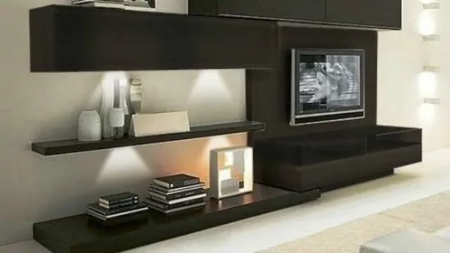 Un modular perfecto para guardar objetos fuera del alcance de los ojos pero exibiendo sus puntos más fuertes con luz focalizada.