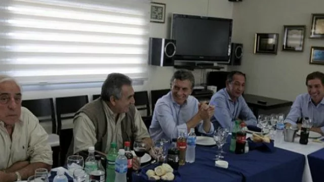 La devaluación y la actualización tarifaria se meten en la campaña