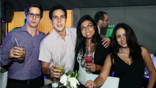 Los chicos de Inverco, anfitriones de las reuniones, brinda por ¡Hay Equipo!