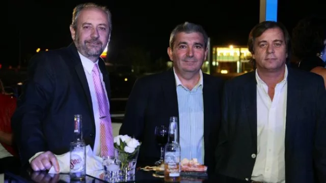 Jorge Spinuzza y Elvio Fernández (MET) junto a Miguel Branca (Ploy).