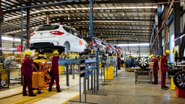 No los une el amor, sino el espanto: fabricantes y autopartistas de Argentina y Brasil arman una agenda en común (US$ 22.000 M en juego)