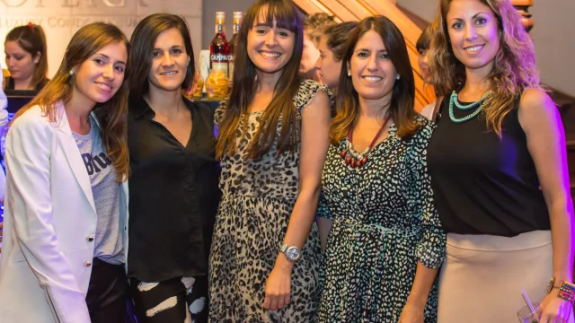 Mucho glamour con la platea femenina Carolina Basualdo (Jazmín Chebar), Valeria Amateis (Córdoba Shopping), Agostina Gennaro (Muy Guemes), Eugenia Buteler  y Evelyn Tucci.