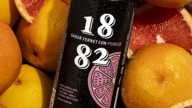 El mismo fernet de siempre pero con un toque distinto: Fermelo, la nueva lata de Fernet 1882, en formato listo para tomar