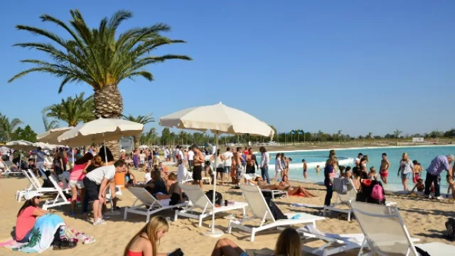 Las Crystal Lagoon son aptas para distintas actividades naúticas.