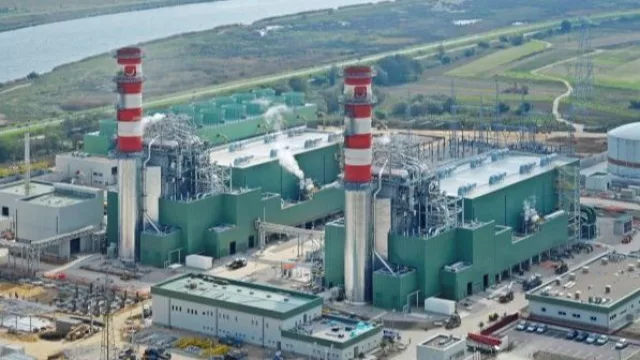 El Gobierno avanza con nuevas privatizaciones y pone en venta centrales térmicas clave del sistema eléctrico