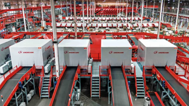 Andreani ya mueve 520.000 paquetes por día desde su hub automatizado de Pacheco (abre el juego a pymes y emprendedores)