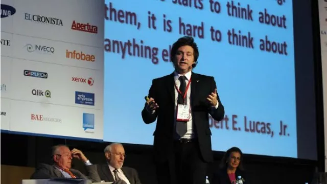 Sobre la necesidad de mostrar qué somos (iPhone de 20 lucas y otras ideas)