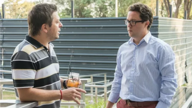 Tomemos un trago... en frasco.  La nueva onda que propone Mariani Catering