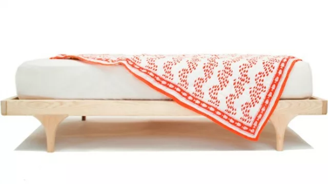 … se convierte en un pequeño sillón.