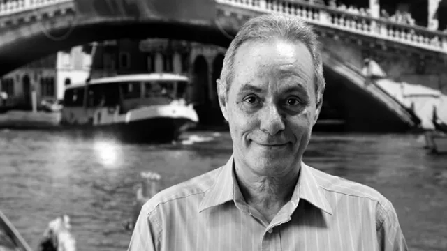 Guillermo Alberich, vendedor.