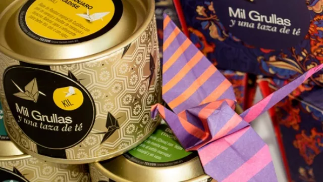 Mil Grullas de origami sobrevuelan barrio Güemes.