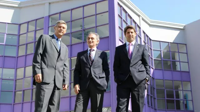 La Blas Pascal corta cintas de la CMS, la nueva Escuela de Negocios made in COR