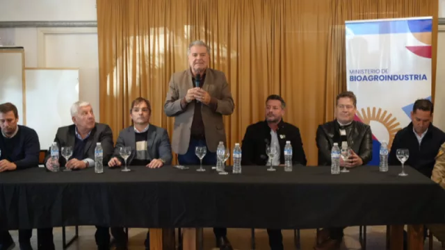 Busso pasó por Bell Ville y dejó una señal clave: CERBELL y Sociedad Rural de BV consolidan su peso regional