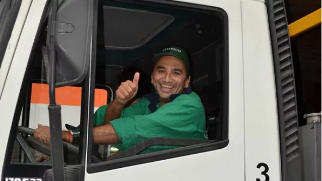 Pablito Layús también se puso la camiseta... y el camión.