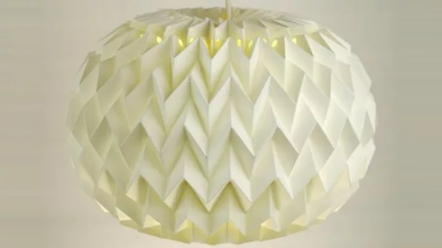 Una imponente lámpara de papel para armar (con paciencia) en casa.