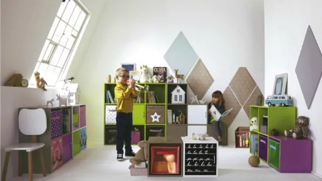 Cajonera que bien puede desmontarse y utilizar los cajones como cajas independientes del mueble.