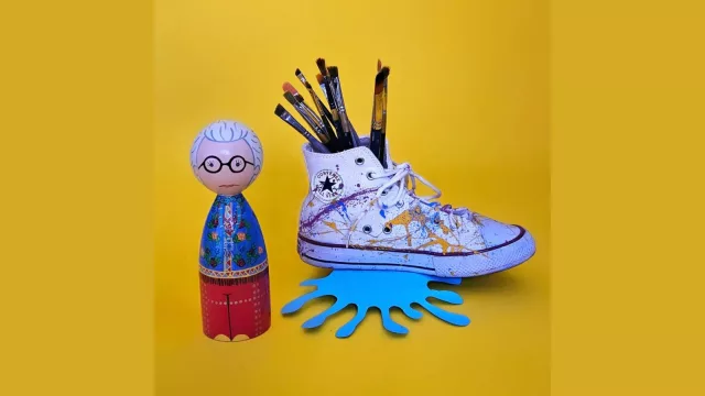 Woodi: el emprendimiento que factura con Messi, Indio Solari, The Beatles y más (producen hasta 400 piezas artesanales por mes)