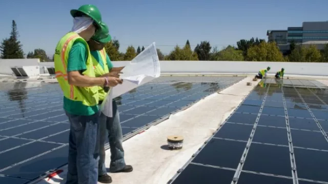 Google pone US$ 300 millones en 25.000 “plantas” de energía renovable
