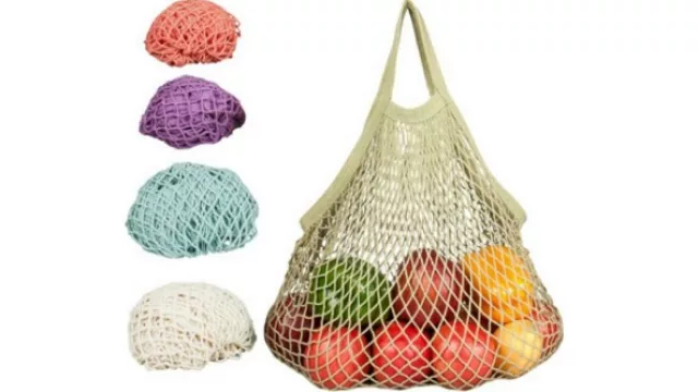 Una bolsa ideal para hacer las compras que puede llevarse en un bolsillo. 