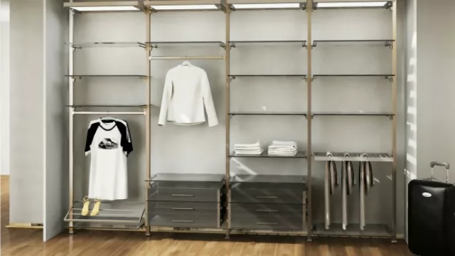 La Pretto del mueble tiene las luces instaladas en la parte superior.