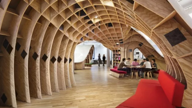 Las pérgolas crean nichos de trabajo más privados.