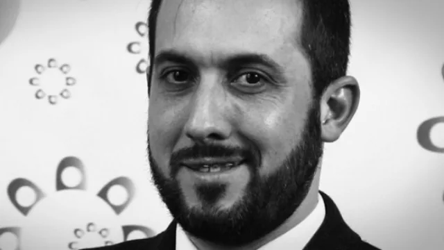 Acosta toma la batuta en Industria