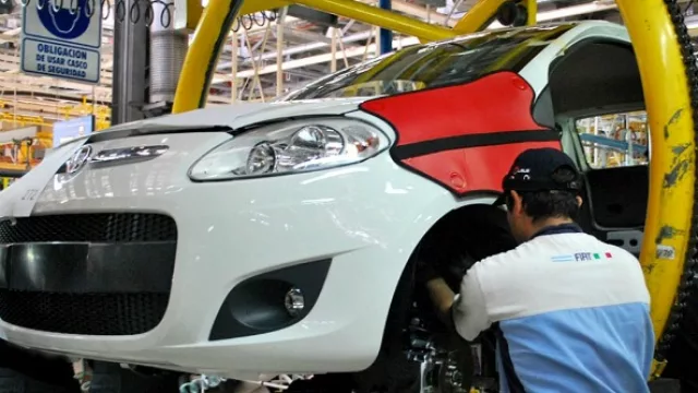 Las “tres plagas” que deberán enfrentar las automotrices en 2015 (la visión de Dante Sica)