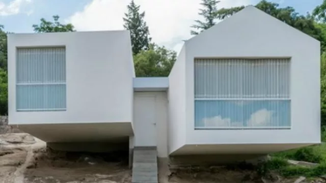 Techo plano y techo a dos aguas en una sola vivienda.