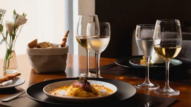 Noches de piano: la nueva propuesta de Bistró del Poeta (Holiday Inn) para los viernes y sábados de mayo