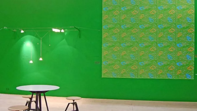 No es necesario empapelar paredes enteras ya que se puede jugar con el diseño.