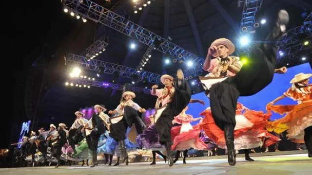 Cruce entre la cúpula de los SRT y la Provincia por Cosquín Folclore