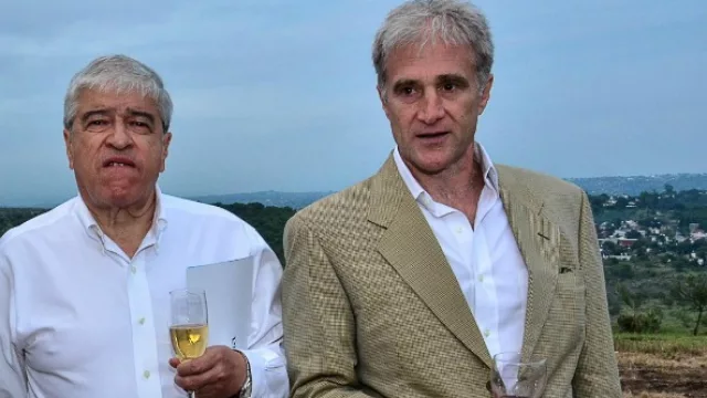 Jorge Estrada Mora y Roberto Schröeder, presidente y Director de Jempsa, ayer, en el lanzamiento de Venturia Pueblo Serrano.