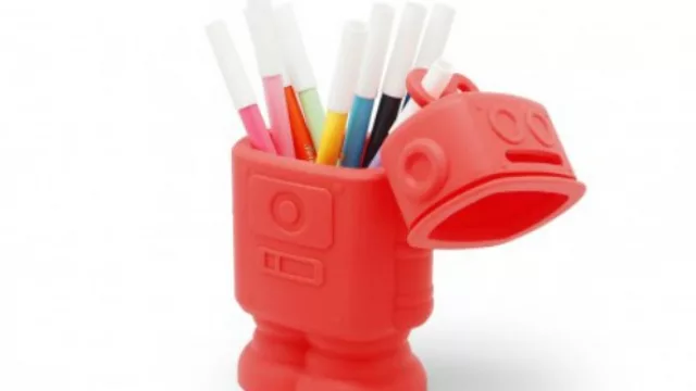 Rob the Bot, el robot que hace de lapicero y alcancía. Disponible en Gato Store.