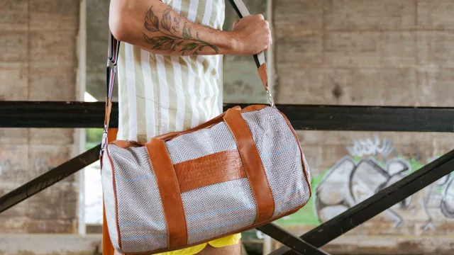 Fracking Design, la empresa que transforma residuos de big Bags en accesorios con propósito
