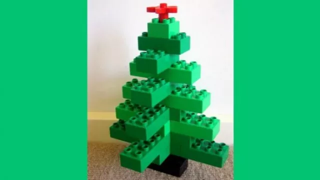 La originalidad e ingenio a flor de piel: un arbolito de Rasty para armar. 