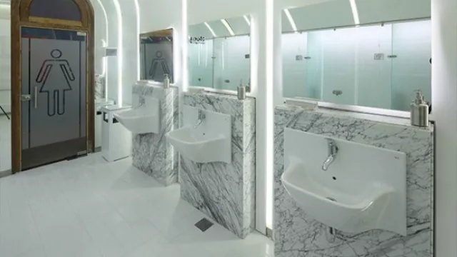 Vos tan “público” y yo tan “blanca”