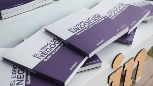 La lente de Álvaro Corral, como siempre, en los detalles.