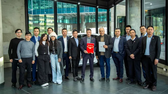 Geely acelera su desembarco en Argentina y ahora apunta a la comunidad china (con beneficios exclusivos y alianzas comerciales)
