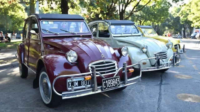 Citroën revive al 2 CV (volverá eléctrico y con el espíritu del modelo original)