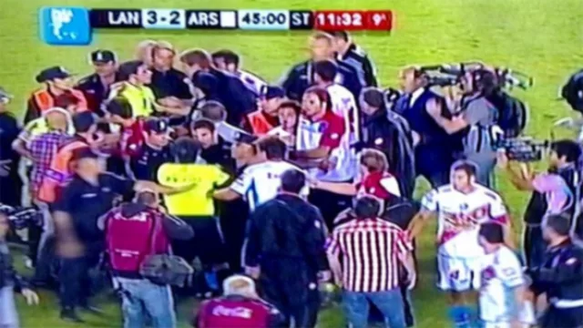 Terminó Lanús - Arsenal…