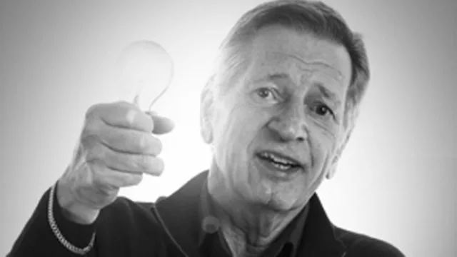 Un publicista que se prende al “evento carteludo”