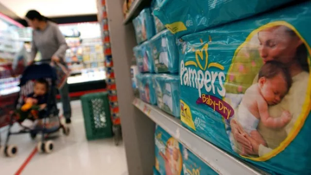 Los súper con stock de Pampers, Mach 3 y Ariel para dos semanas (AFIP suspendió a P&G)