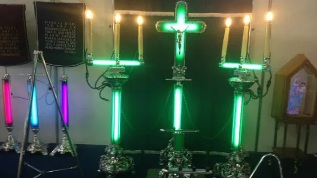 Hacia otro culto de la muerte: nuevos ataúdes y novedades de la Funexpo