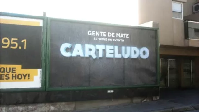 Save the date, publicista, para el evento “Carteludo”.