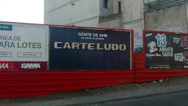 Save the date, publicista, para el evento “Carteludo”.