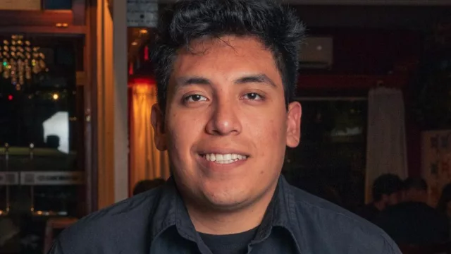 Se hizo cargo del restaurante cuando falleció su padre y ganó como "Mejor Restaurante de Cocina Peruana"
