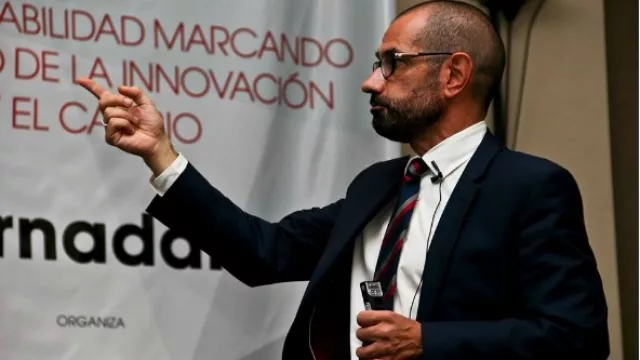 Koskas: “las automotrices no deben ignorar su responsabilidad sobre la contaminación”