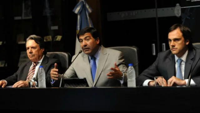 AFIP escracha a usuarias de facturas truchas (empresas de todos los colores y sabores)